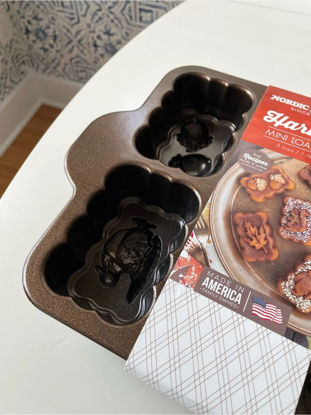 NWT Nordic Ware Harvest mini loaf pan